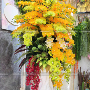 Chậu hoa lan hồ điệp Vàng Xanh Cốm kèm chậu tinh xảo